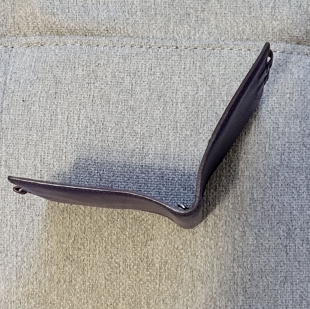 **SOLD** Hermés  agenda cover/passport holder EUC - AUTHENTIC - Picture 7 of 12